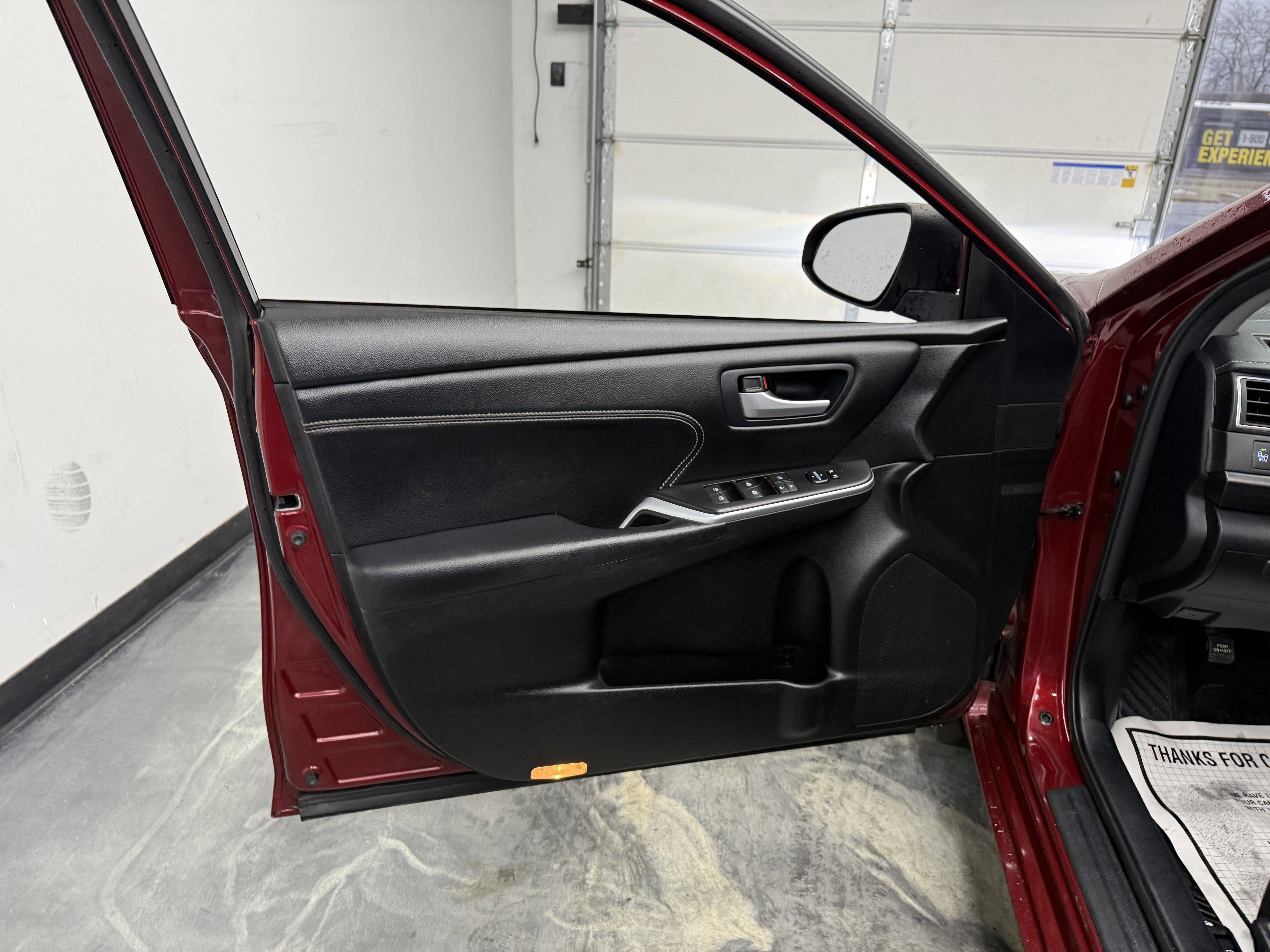 Used 2017 Toyota Camry XLE image 7