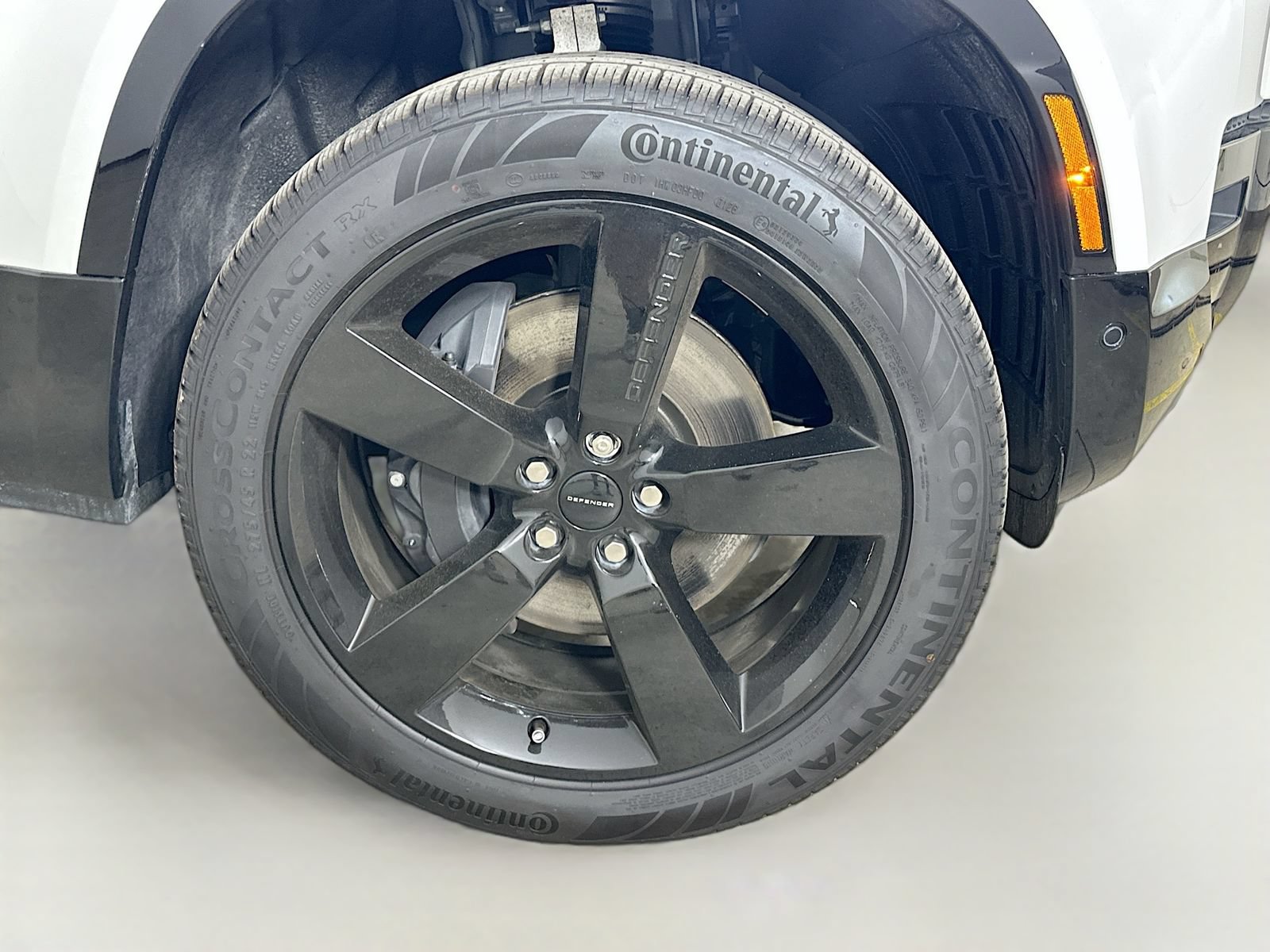New 2026 Land Rover Defender 130 X-Dynamic SE AWD/4WD image 10