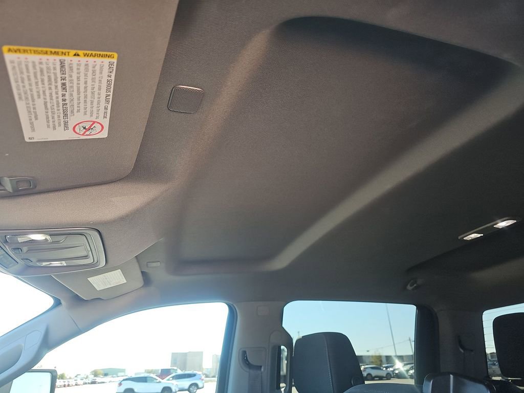 Used 2022 Chevrolet Silverado 2500 Custom w/ Custom Value Package image 12