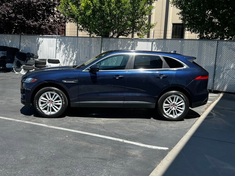 Used 2017 Jaguar F-PACE Prestige AWD/4WD image 4