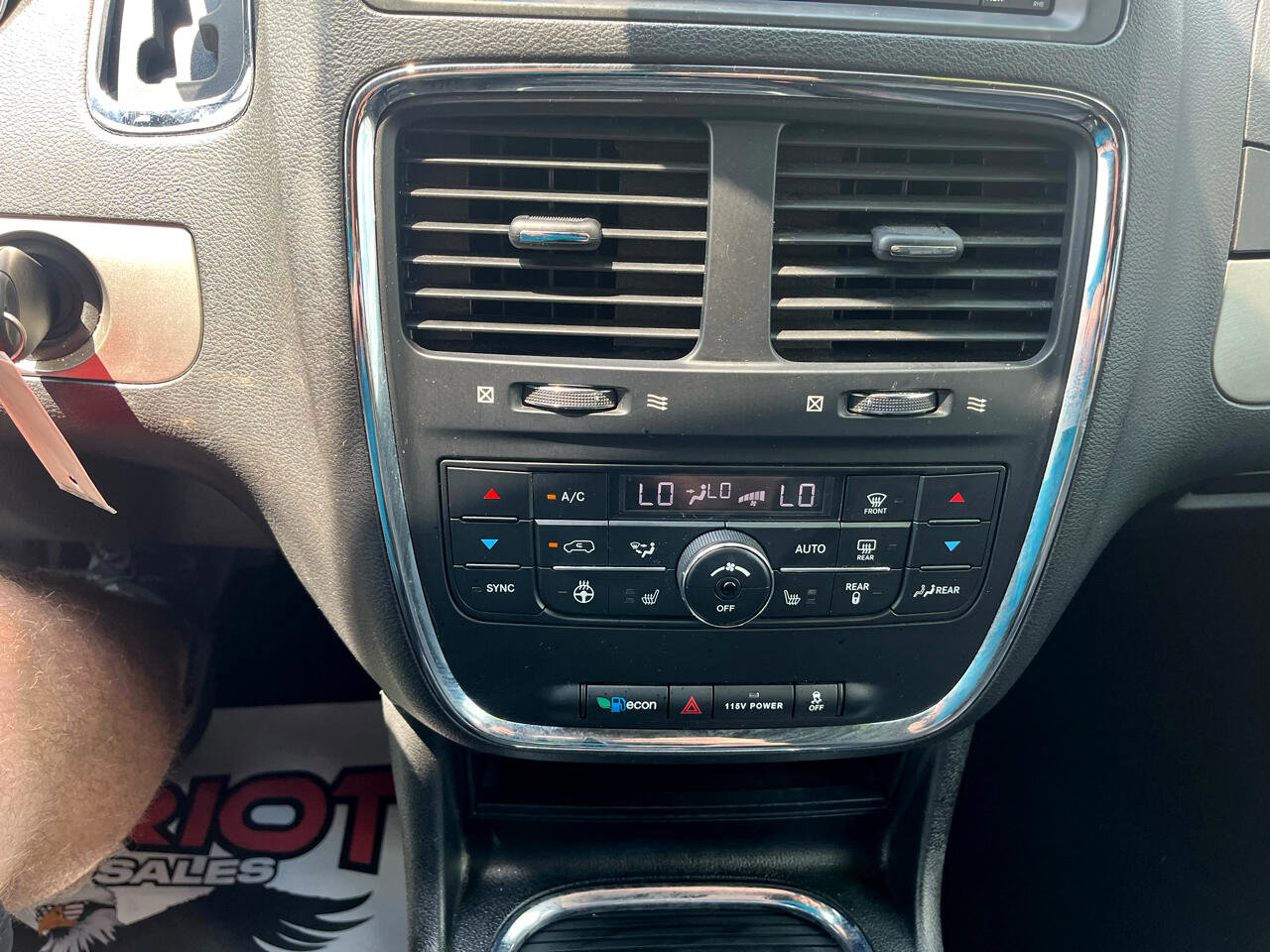 Used 2019 Dodge Grand Caravan GT image 18