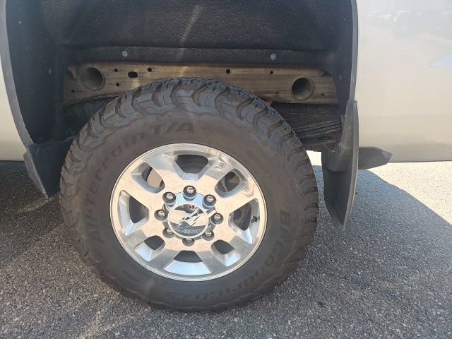 Used 2015 Chevrolet Silverado 2500 LT w/ LT Convenience Package AWD/4WD image 5
