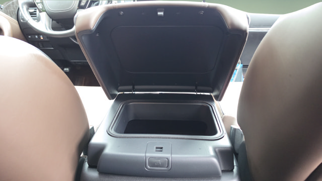 Used 2023 Nissan Armada Platinum w/ Captain's Chairs Package AWD/4WD image 32