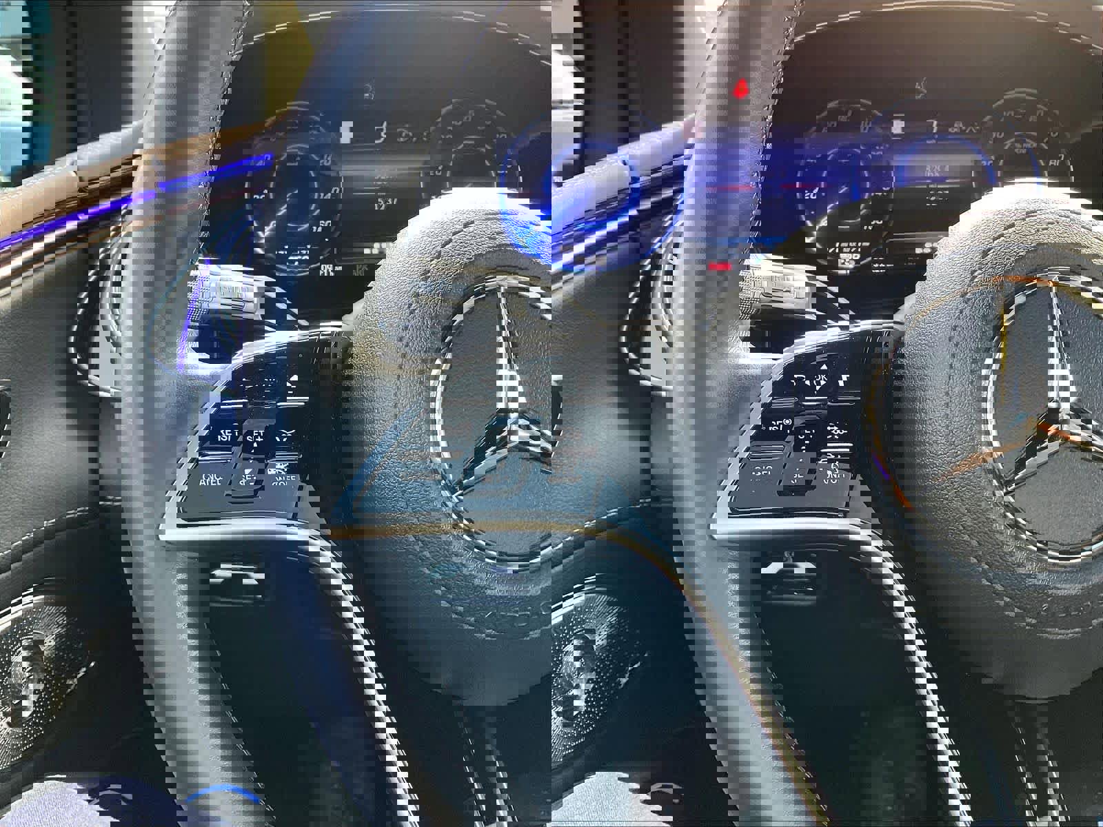 Used 2023 Mercedes-Benz EQS 580 4MATIC SUV image 19