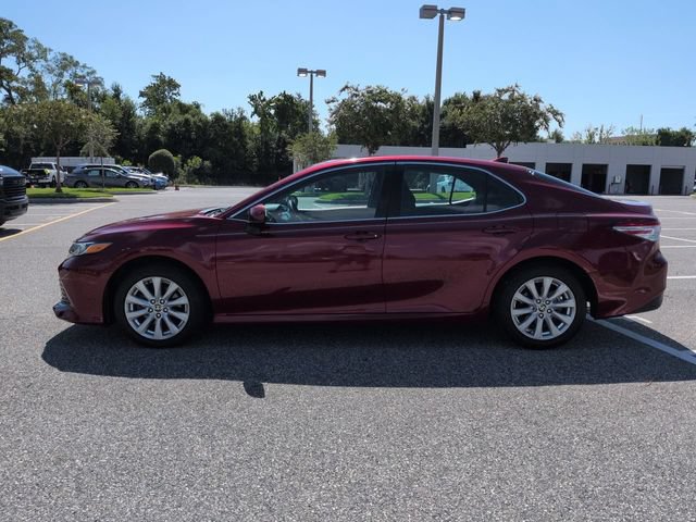 Used 2020 Toyota Camry LE FWD image 7