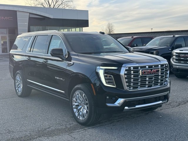 New 2026 GMC Yukon XL Denali w/ Denali Reserve Package image 7