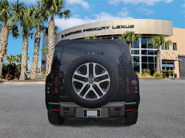 Used 2024 Land Rover Defender 110 X-Dynamic SE image 6