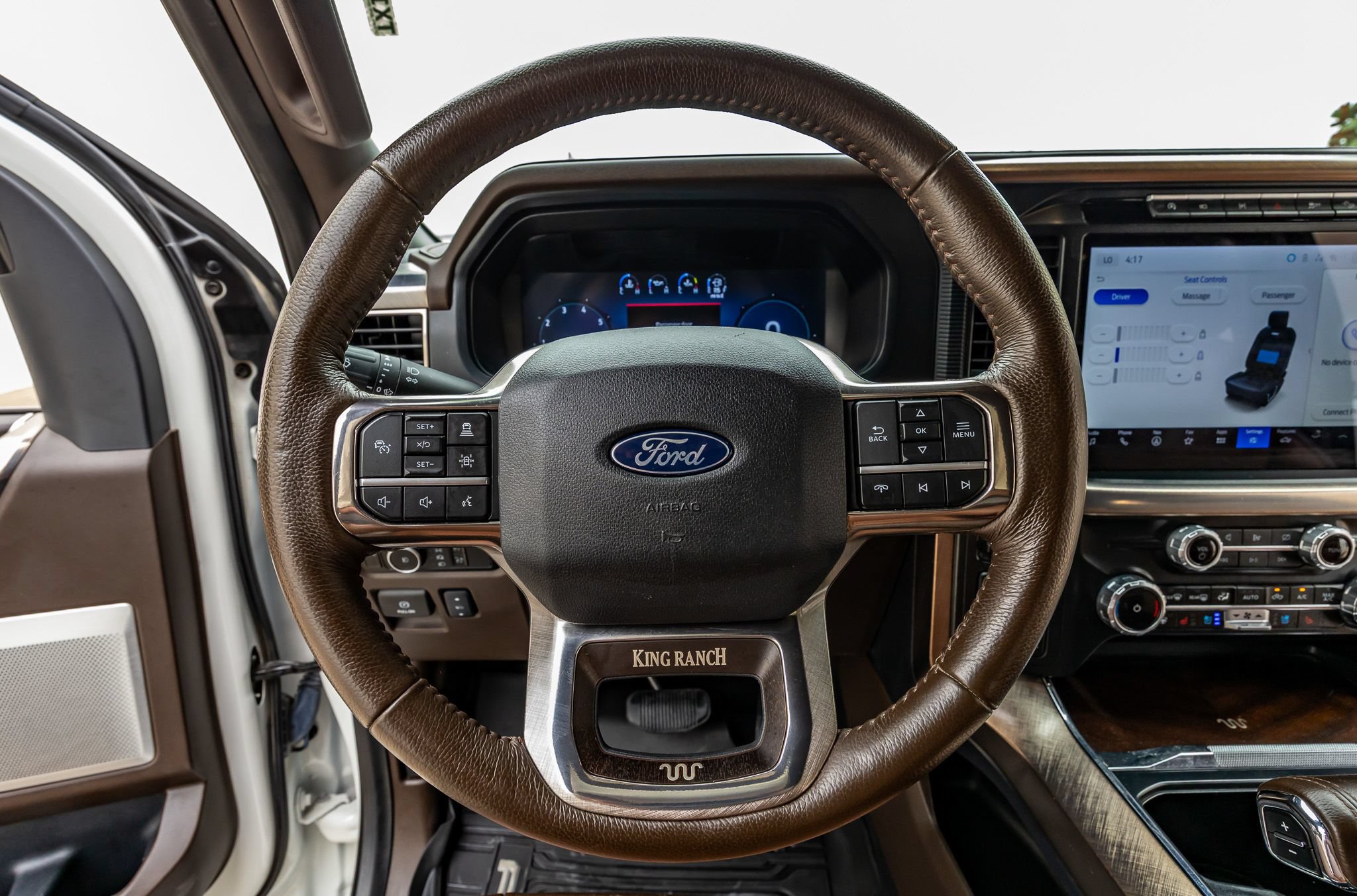 Used 2024 Ford F150 King Ranch w/ FX4 Off-Road Package AWD/4WD image 19