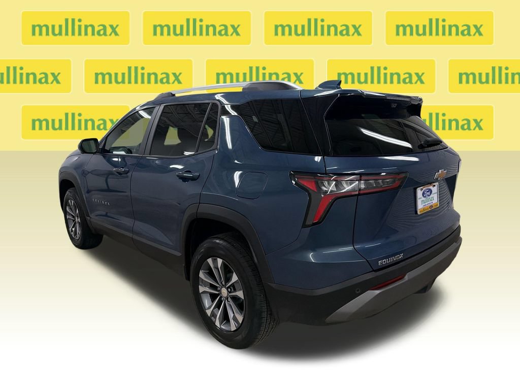 Used 2025 Chevrolet Equinox LT w/ Convenience Package II FWD image 10