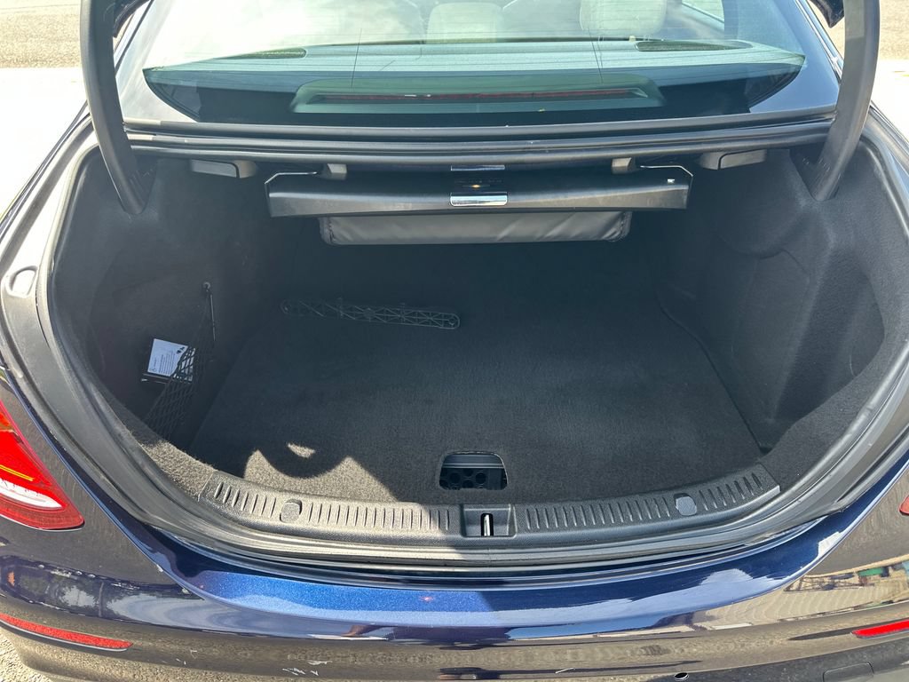 Used 2017 Mercedes-Benz E 300 4MATIC image 18