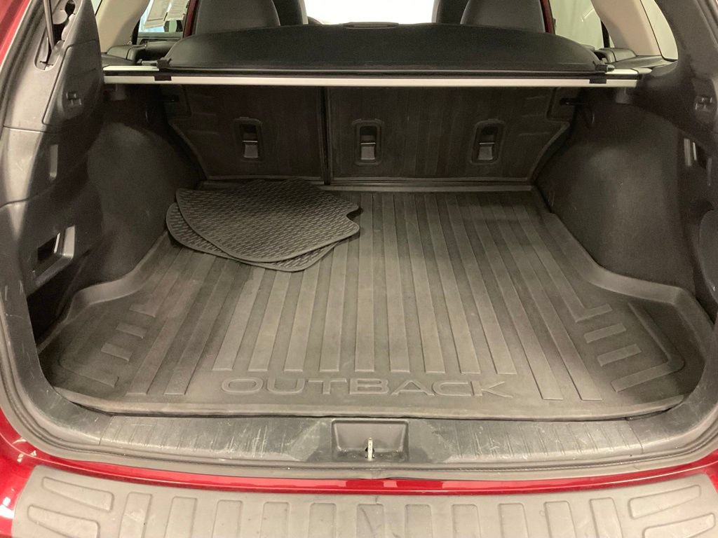 Used 2016 Subaru Outback 2.5i Limited AWD/4WD image 9