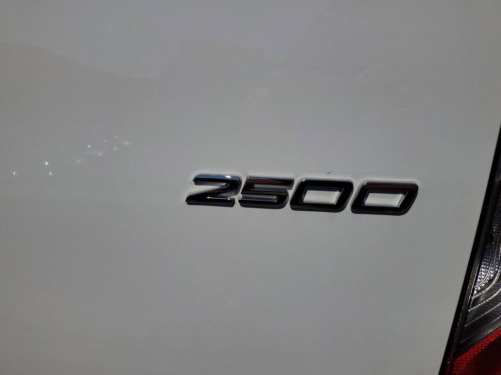 Used 2024 Mercedes-Benz Sprinter 2500 image 34
