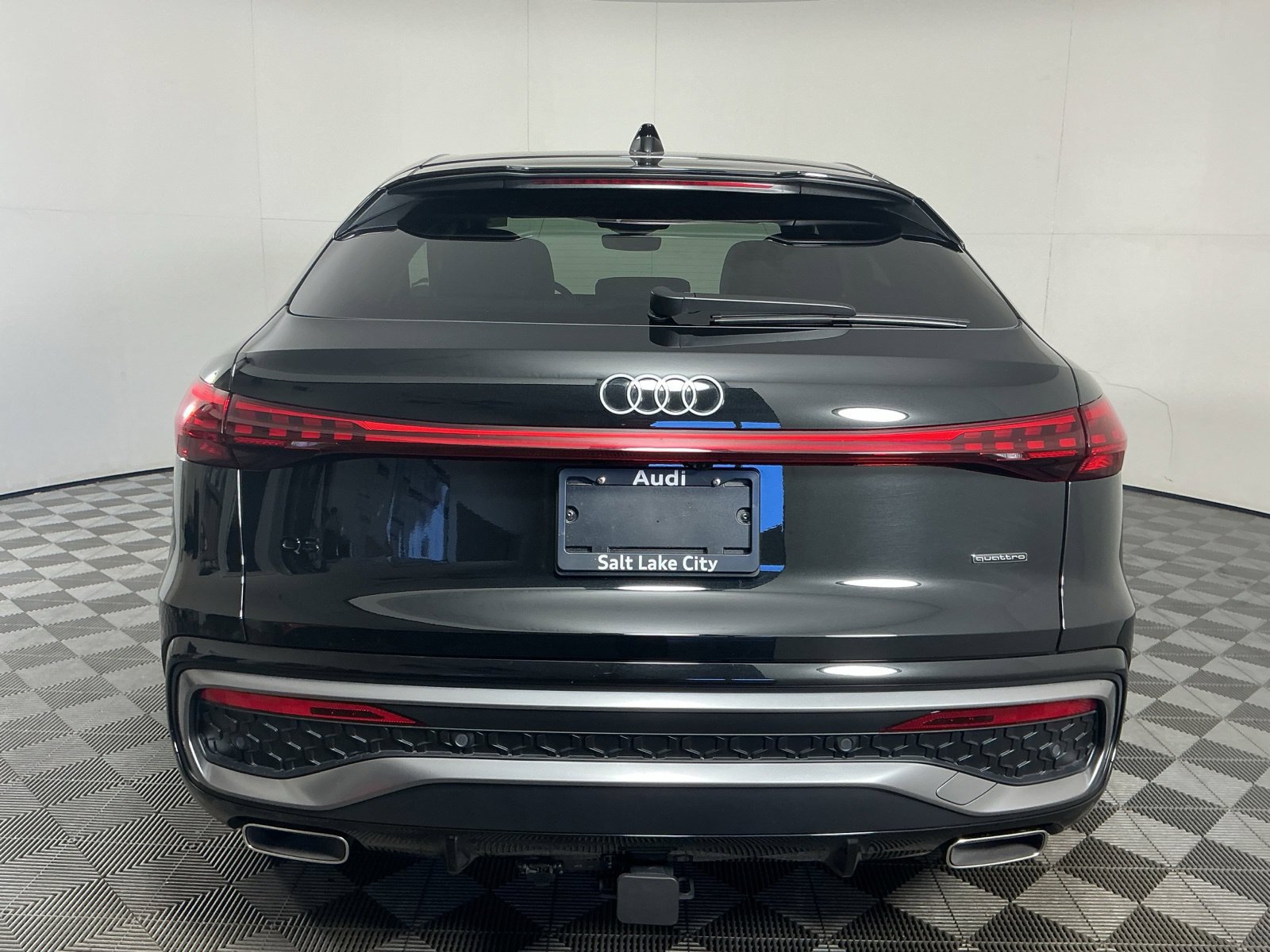 Used 2025 Audi Q5 Premium Plus w/ Premium Plus AWD/4WD image 7