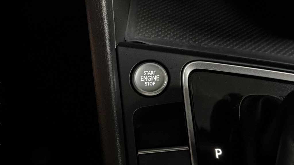 Used 2019 Volkswagen Jetta R-Line FWD image 30