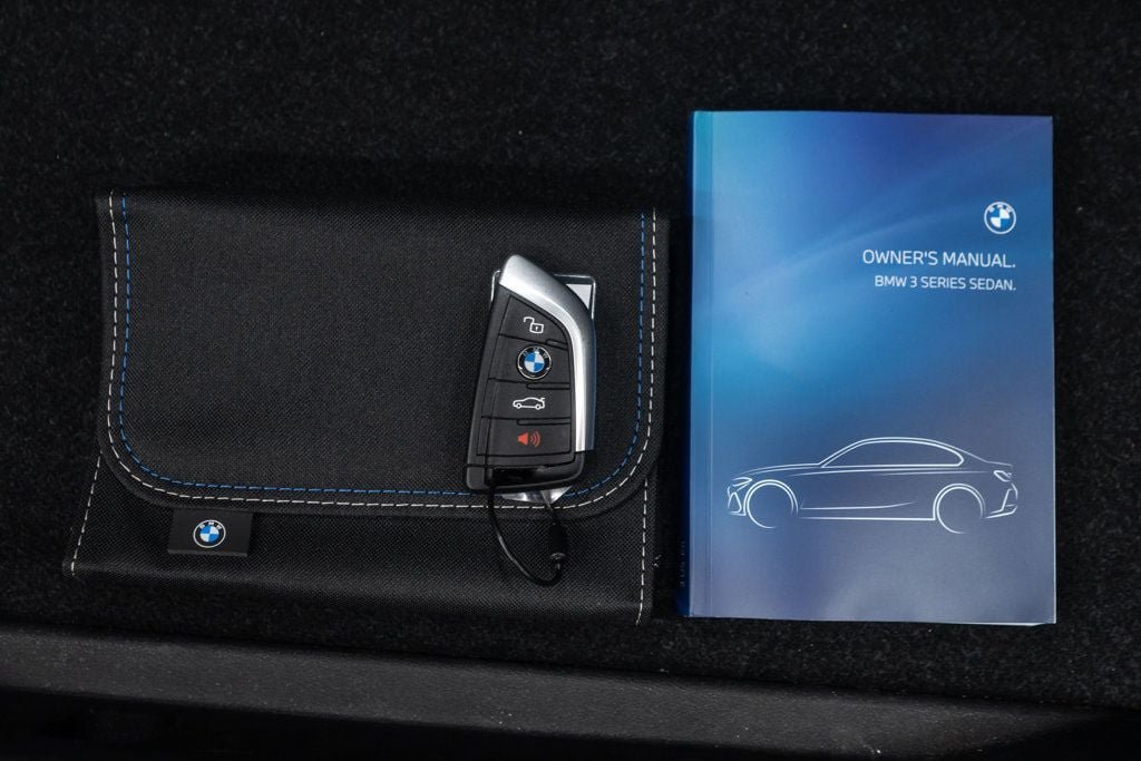Used 2026 BMW 330i xDrive Sedan AWD/4WD image 54