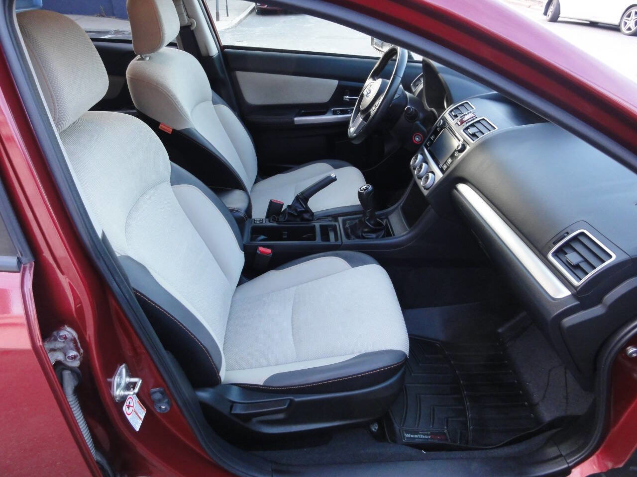 Used 2017 Subaru Crosstrek 2.0i Premium image 29