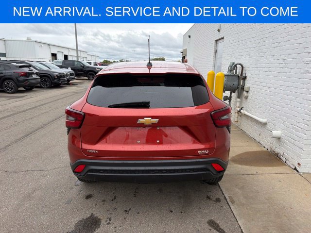 Used 2024 Chevrolet Trax LS FWD image 11