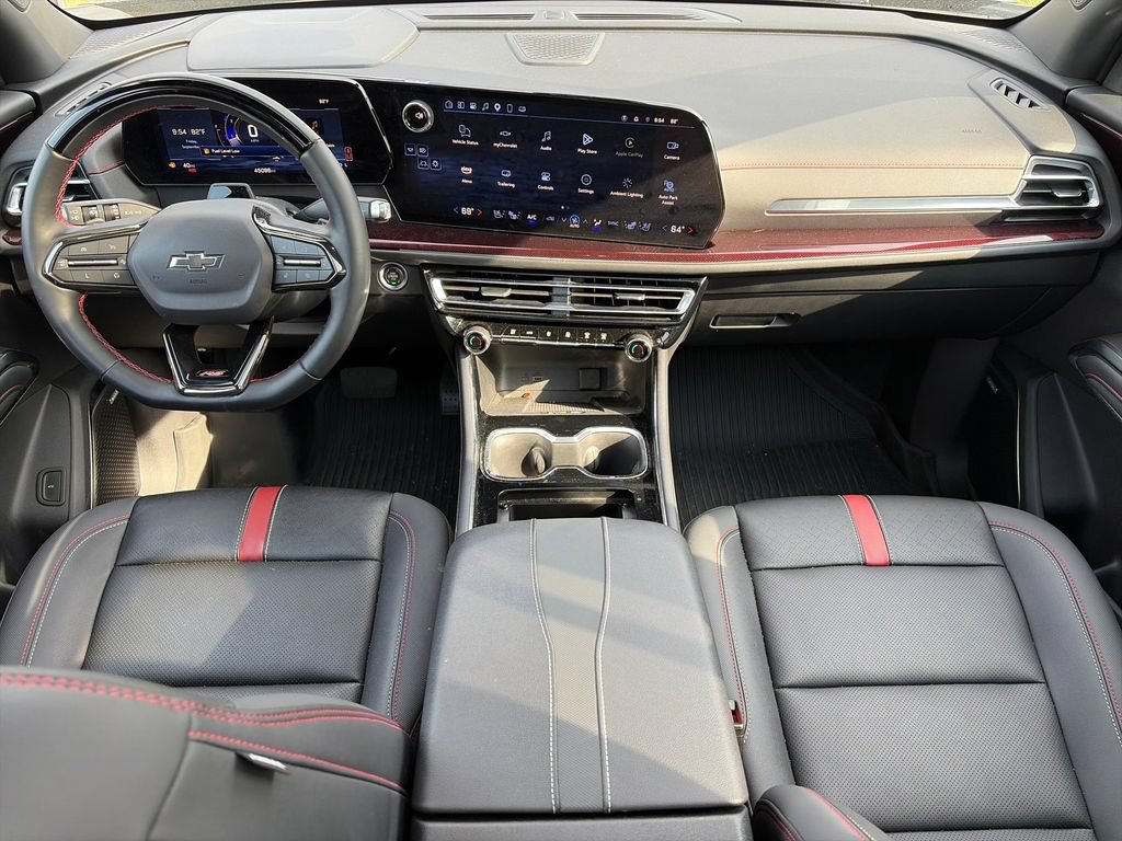 Used 2024 Chevrolet Traverse RS w/ LPO, Floor Liner Package FWD image 10