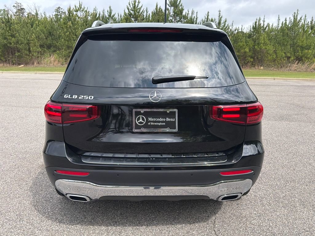Certified 2024 Mercedes-Benz GLB 250 image 10