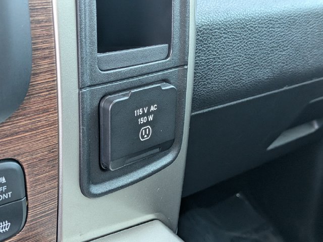 Used 2015 RAM 1500 Laramie w/ Convenience Group AWD/4WD image 33
