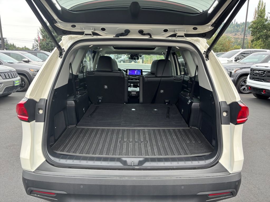 Used 2024 Toyota Grand Highlander Platinum image 25