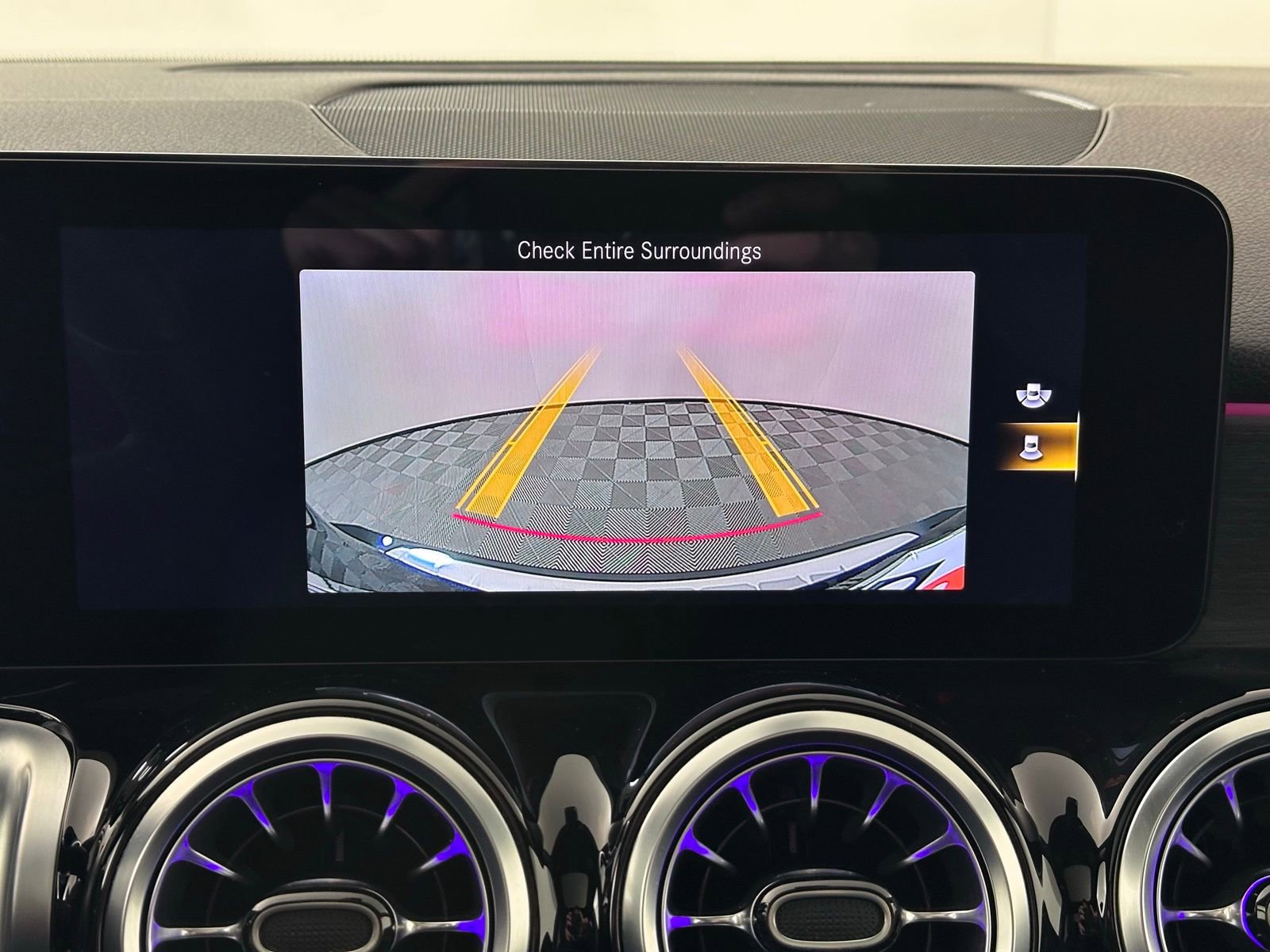 Used 2022 Mercedes-Benz GLB 250 4MATIC image 37