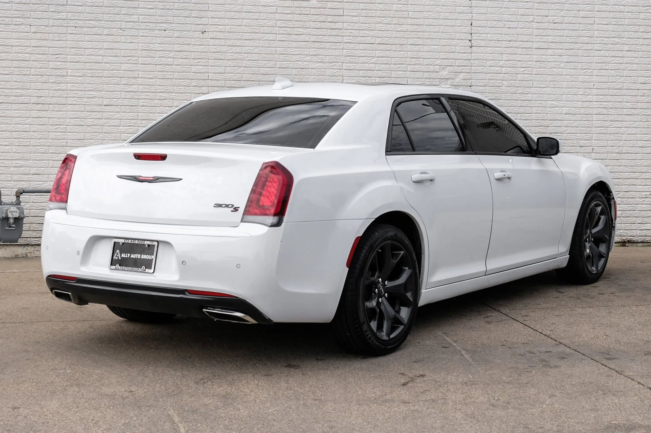 Used 2022 Chrysler 300 S RWD image 5