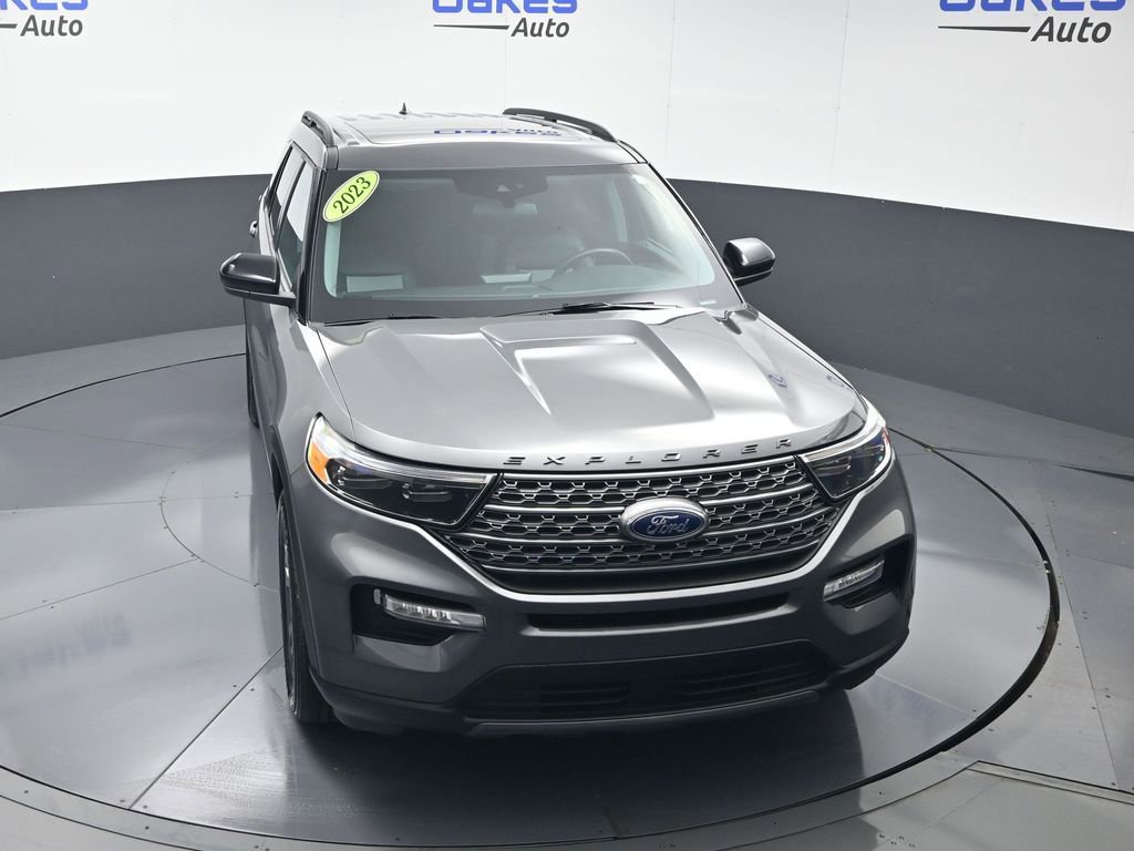 Used 2023 Ford Explorer XLT w/ Equipment Group 202A AWD/4WD image 50