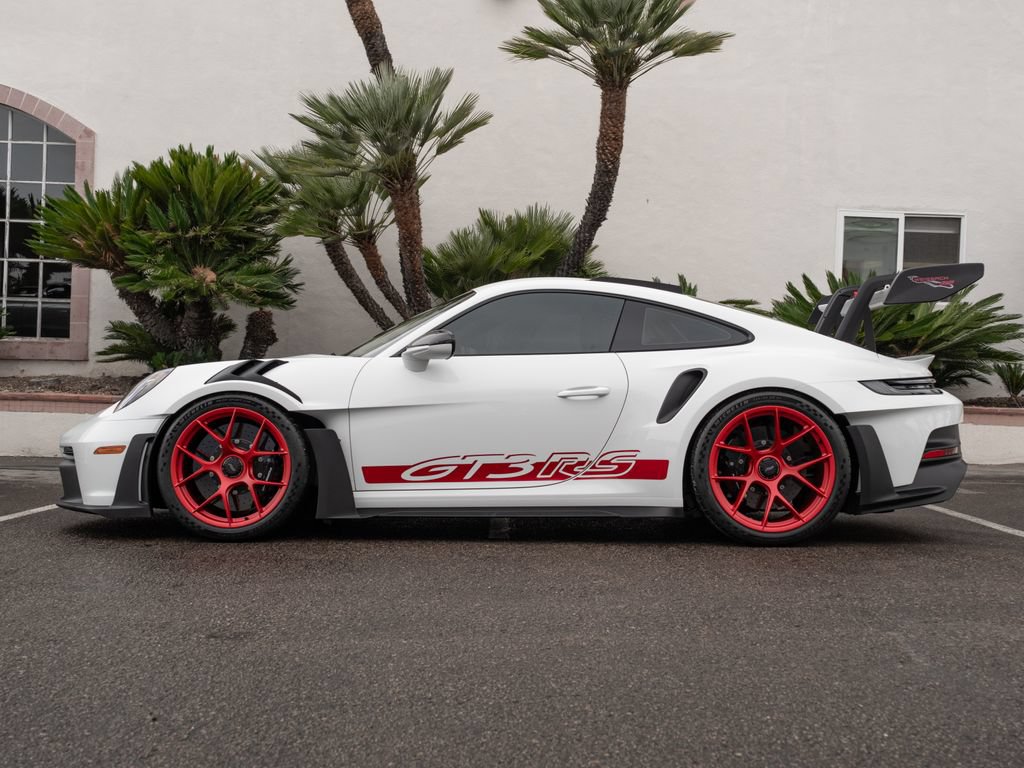 Used 2025 Porsche 911 GT3 RS RWD image 4