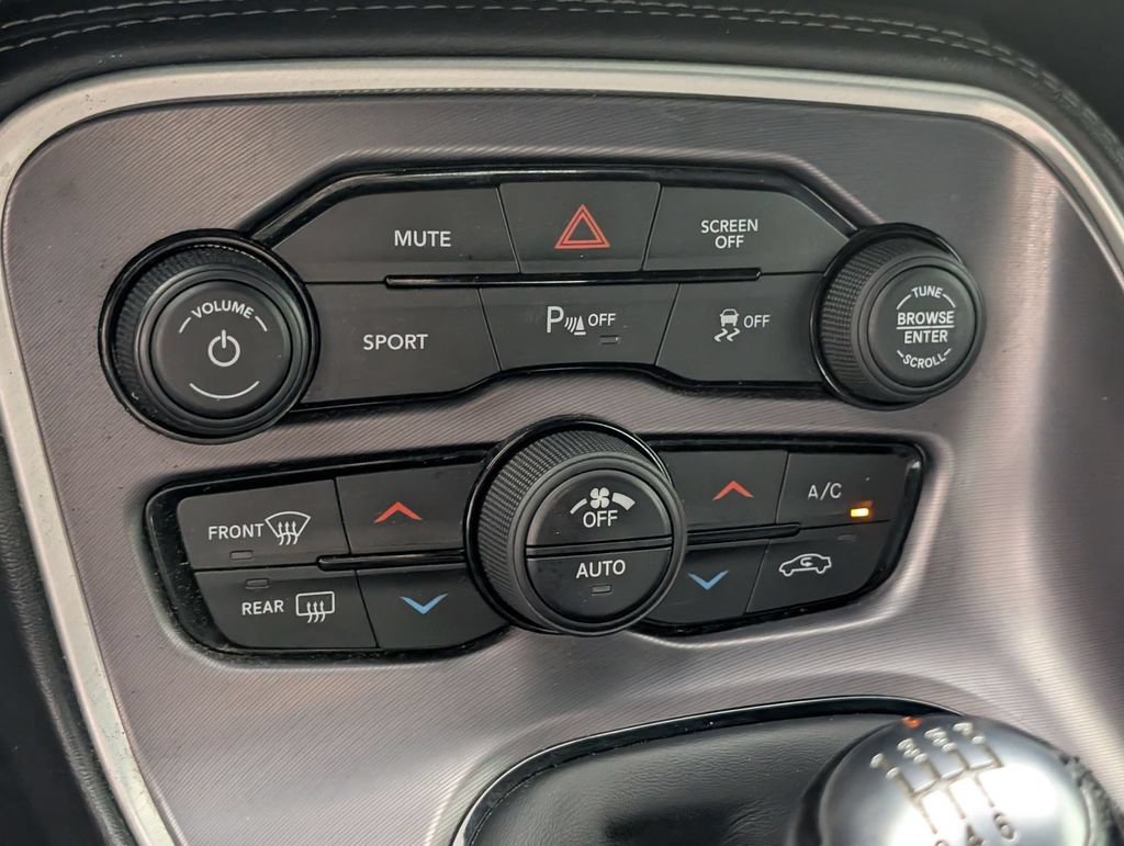 Used 2019 Dodge Challenger R/T w/ Blacktop Package RWD image 23