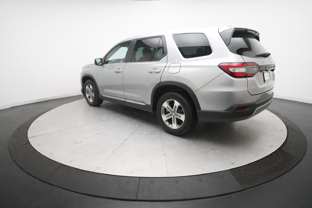 Certified 2024 Honda Pilot EX-L image 32