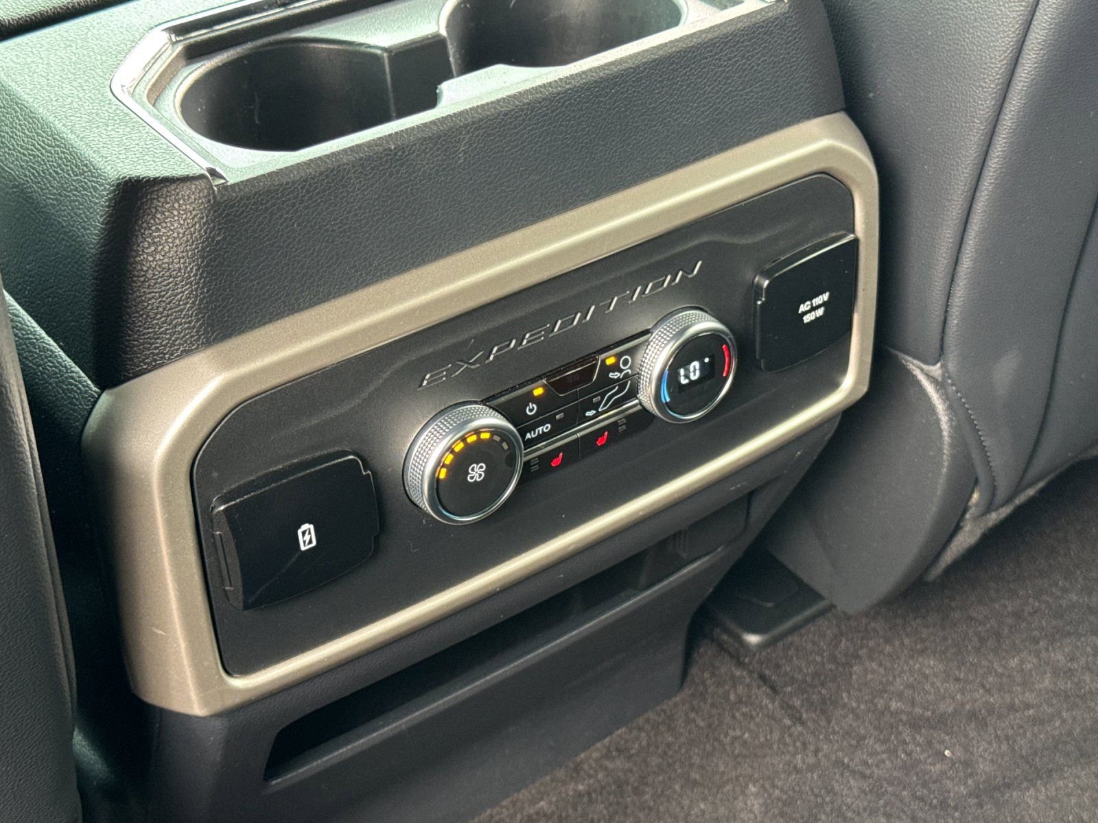 Used 2023 Ford Expedition Max Limited image 15