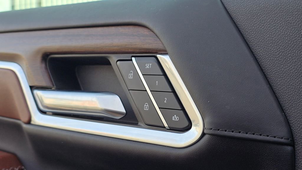 Used 2024 GMC Sierra 3500 Denali Ultimate image 60