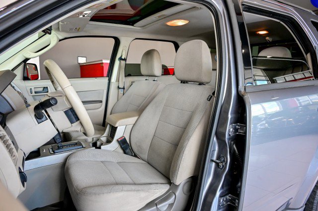 Used 2010 Ford Escape XLT AWD/4WD image 14