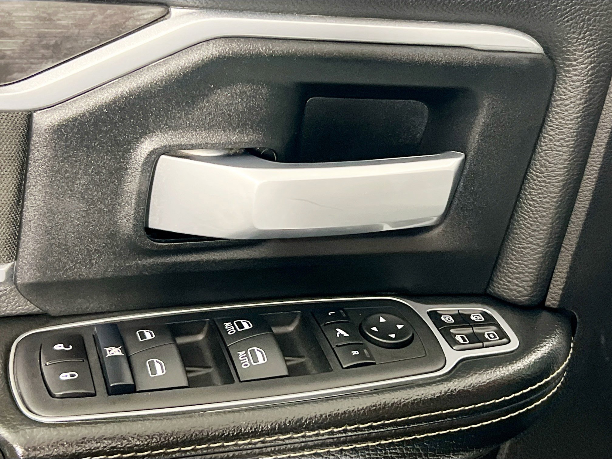 Used 2024 RAM 3500 Big Horn image 16