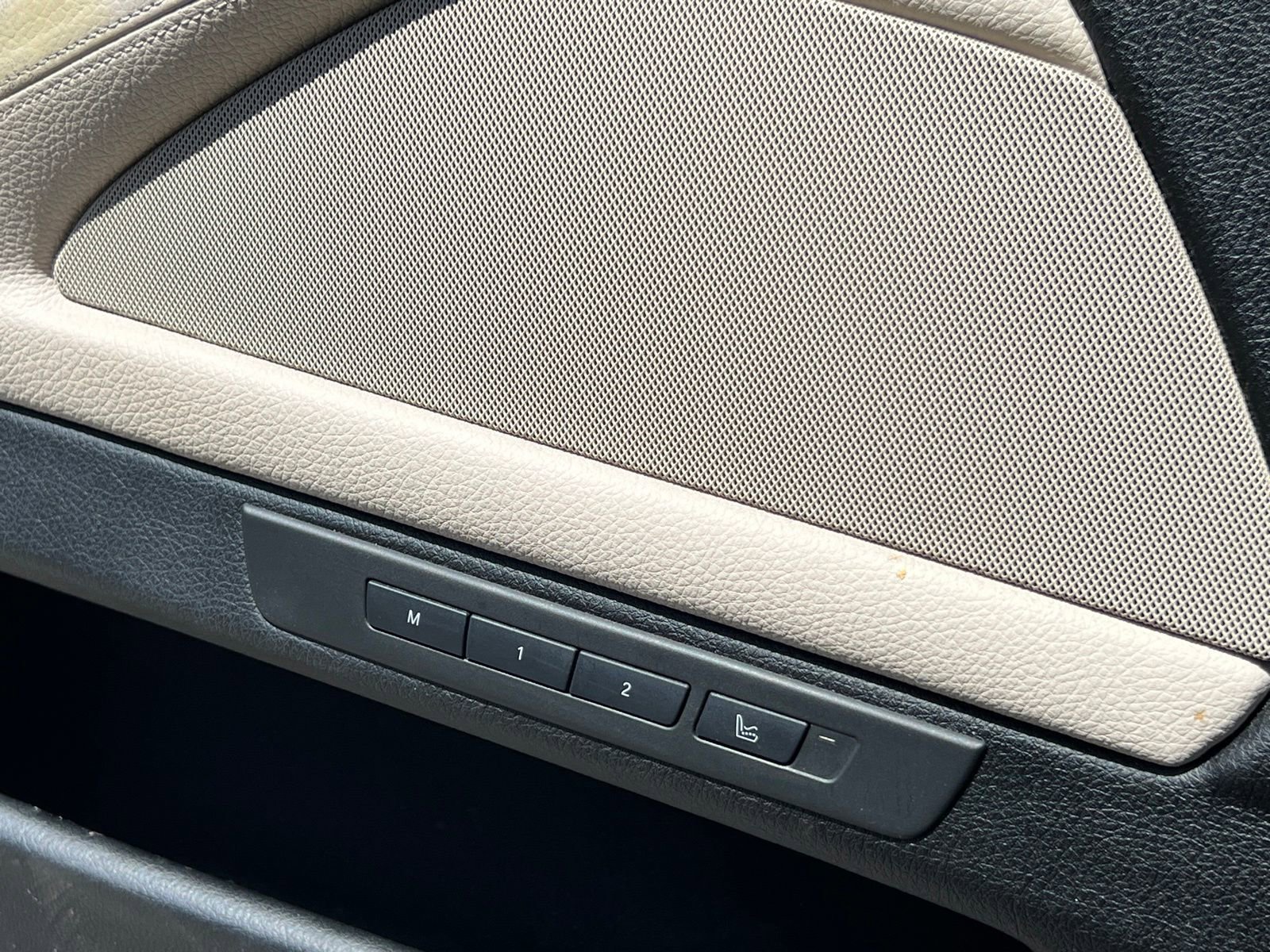 Used 2013 BMW 550i xDrive Sedan AWD/4WD image 25