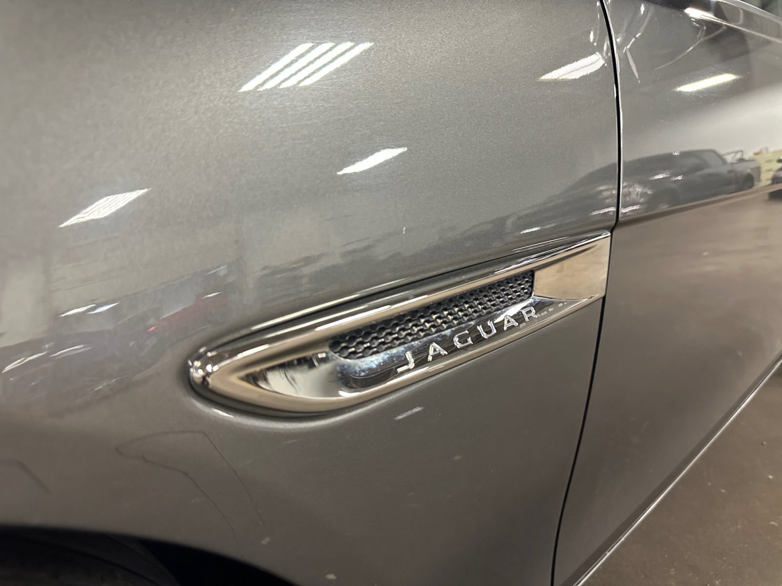 Used 2017 Jaguar XE Premium AWD/4WD image 45