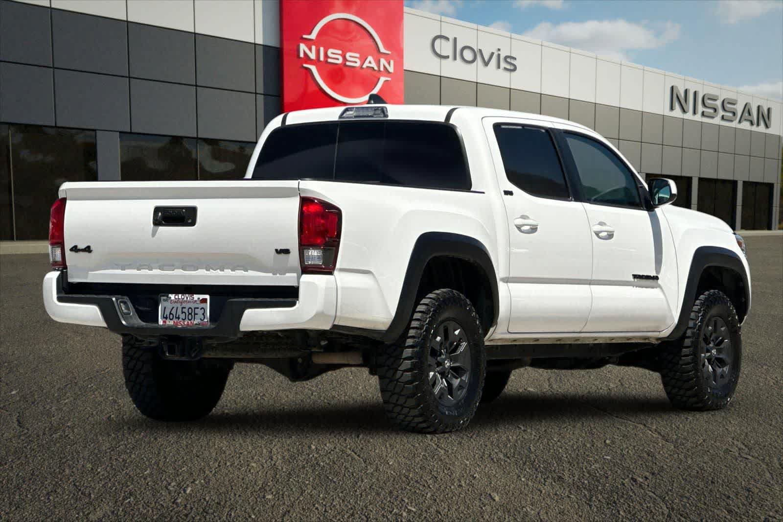 Used 2021 Toyota Tacoma SR5 w/ Trail Edition AWD/4WD image 3