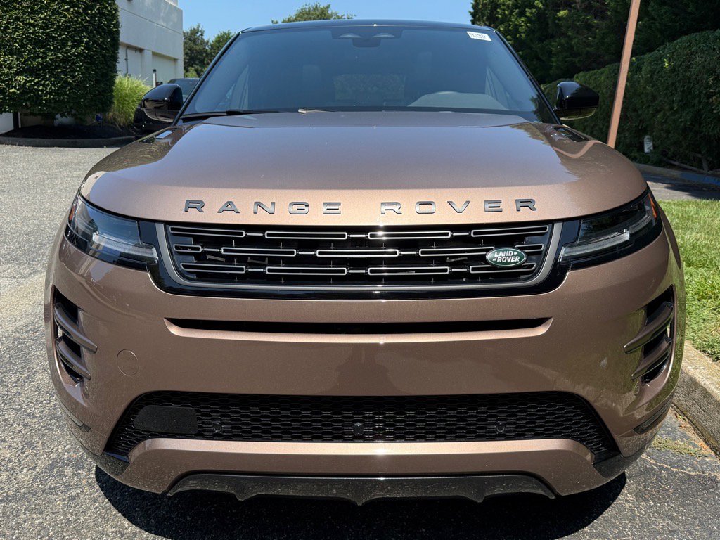 Used 2025 Land Rover Range Rover Evoque Dynamic SE image 9