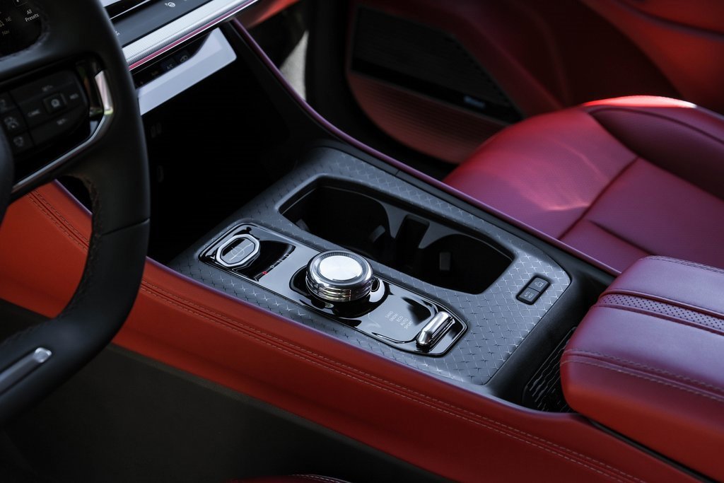 Used 2024 Jeep Wagoneer Launch Edition image 29