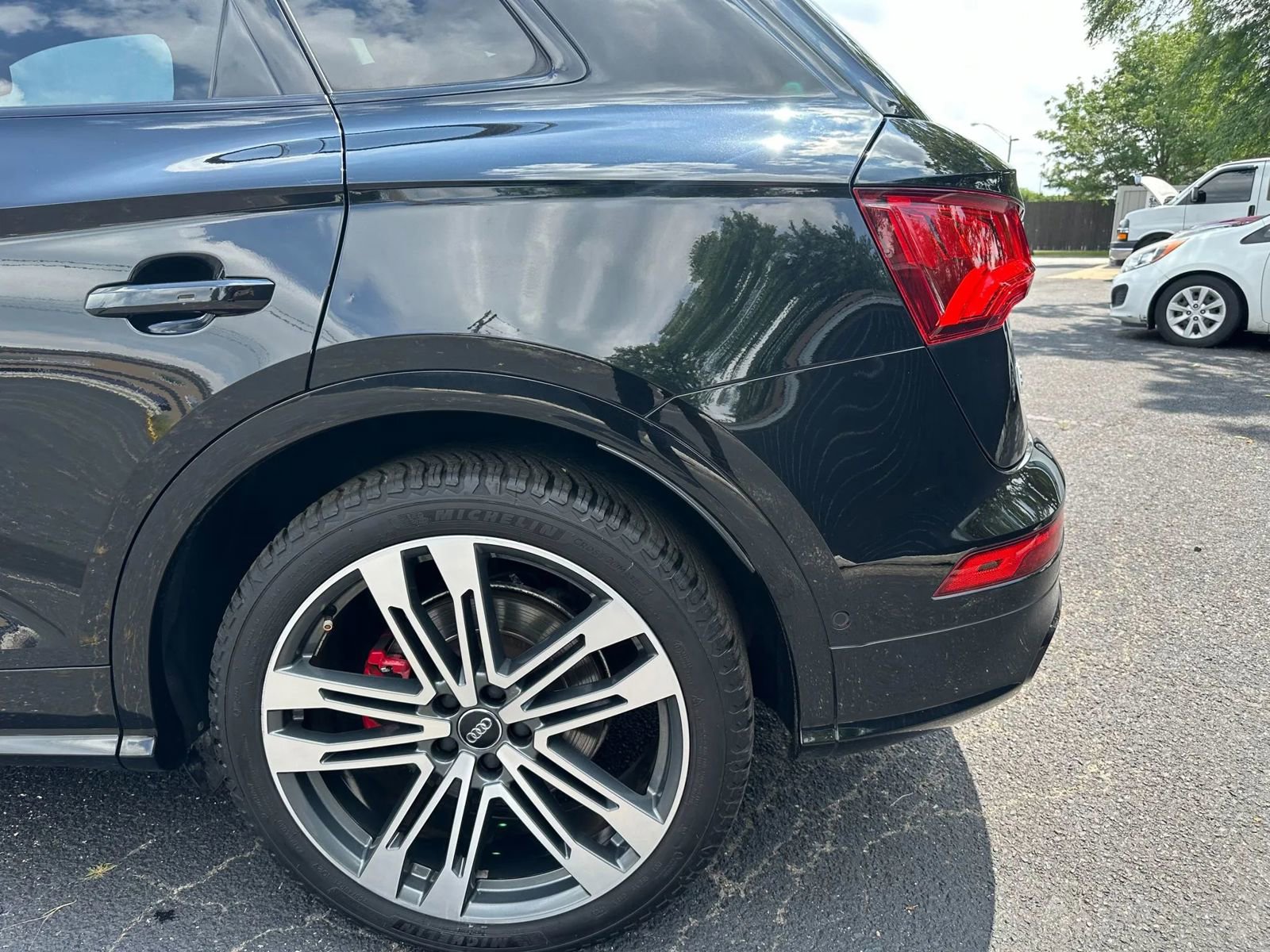 Used 2020 Audi SQ5 Prestige w/ Prestige Package image 8