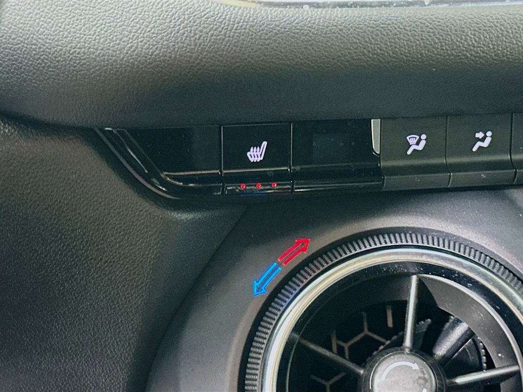 Used 2025 Chevrolet Blazer LT image 28