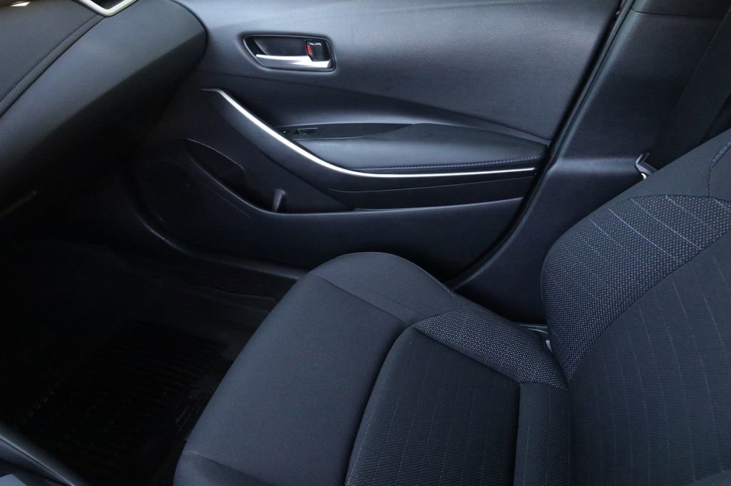 Used 2021 Toyota Corolla SE image 11