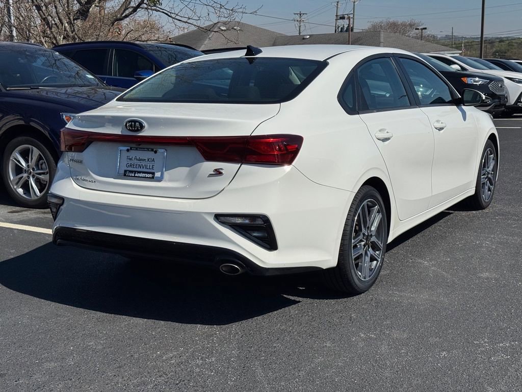 Certified 2019 Kia Forte S image 3