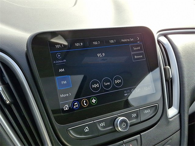 Certified 2025 Chevrolet Malibu LS image 18