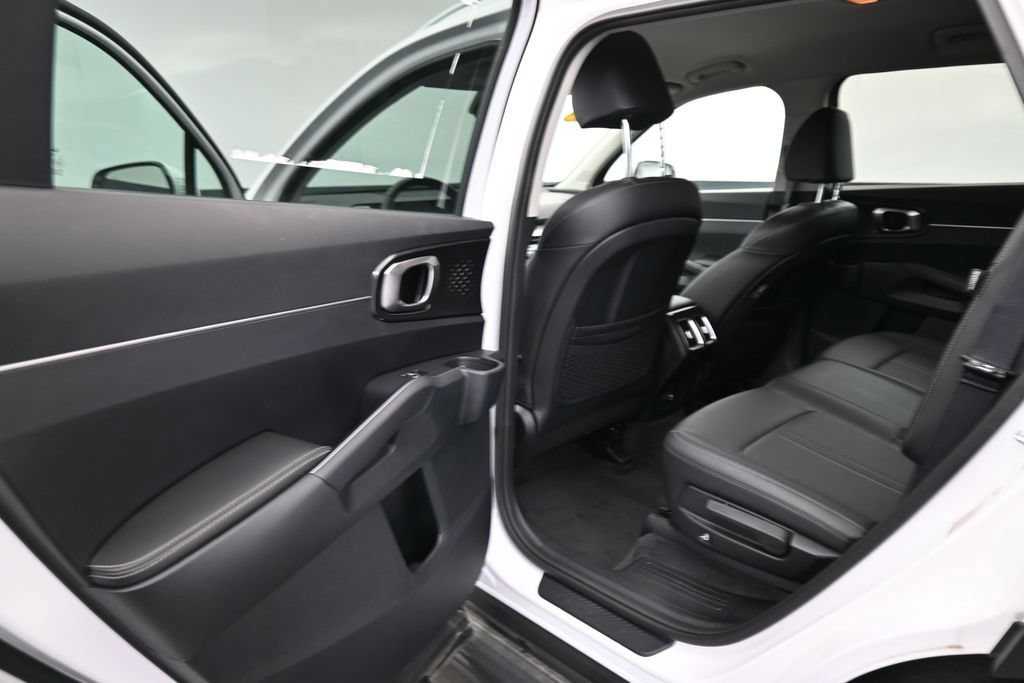 New 2025 Kia Sorento S AWD/4WD image 9