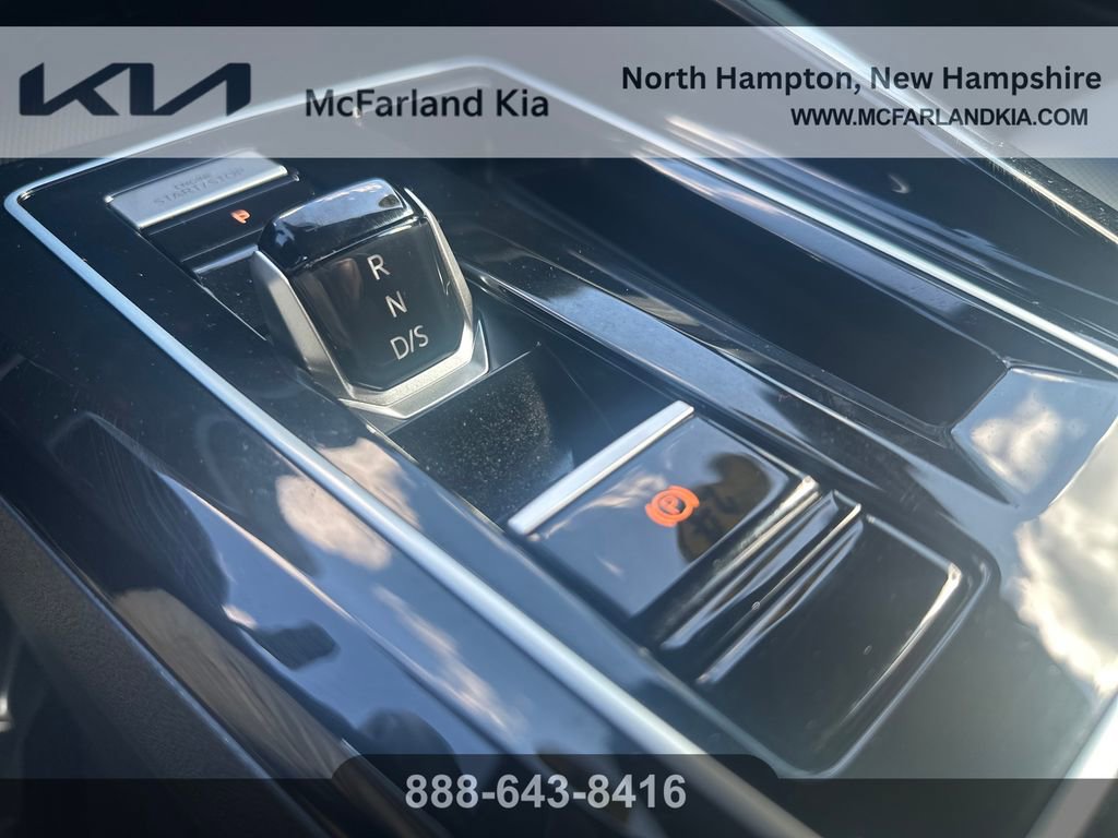 Used 2024 Volkswagen Golf R AWD/4WD image 24