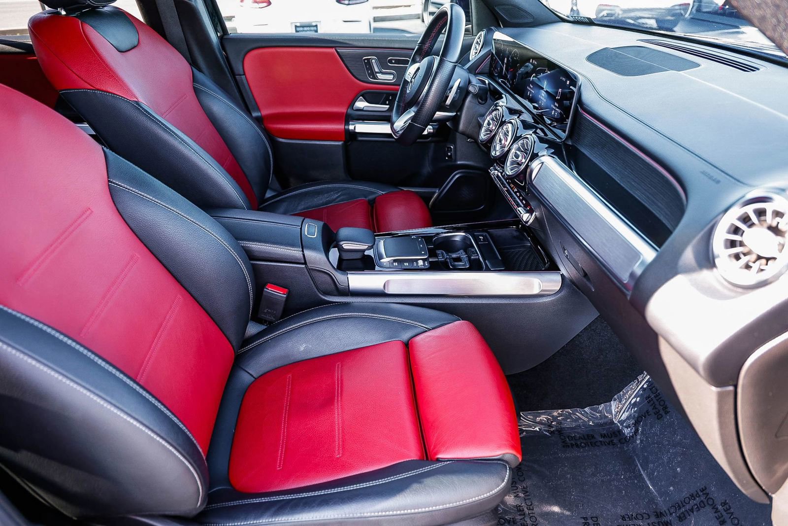 Used 2021 Mercedes-Benz GLB 250 image 16