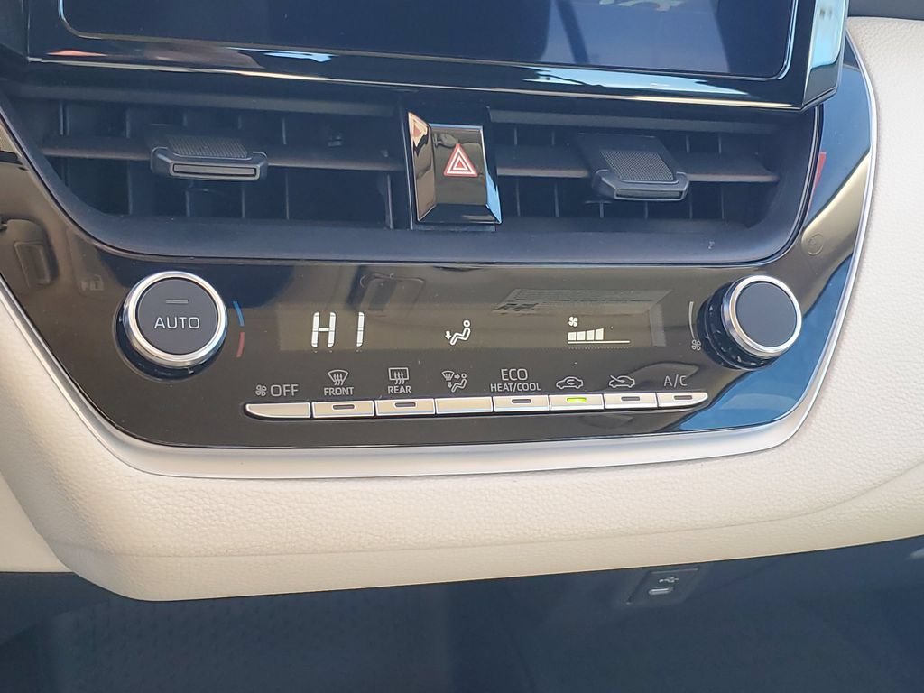 Used 2025 Toyota Corolla LE FWD image 24