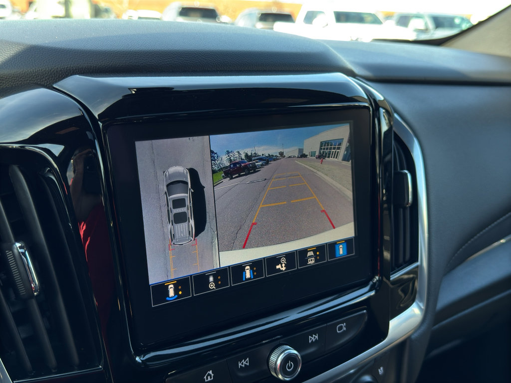 Used 2022 Chevrolet Traverse High Country image 25